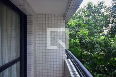 Apartamento à venda com 72m², 3 quartos e 2 vagasVaranda