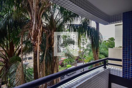 Apartamento à venda com 72m², 3 quartos e 2 vagasVaranda