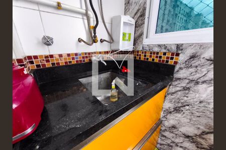 Apartamento para alugar com 51m², 2 quartos e 1 vaga Apartamento para alugar com 51m², 2 quartos e 1 vagaCozinha e Área de Serviço