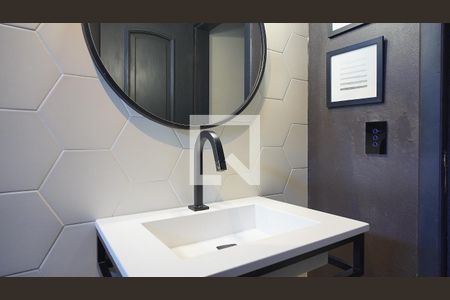 Casa de condomínio para alugar com 1200m², 3 quartos e 4 vagasBanheiro Suíte 3