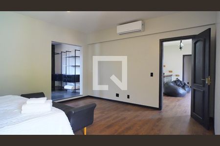 Casa de condomínio para alugar com 1200m², 3 quartos e 4 vagasSuíte 1