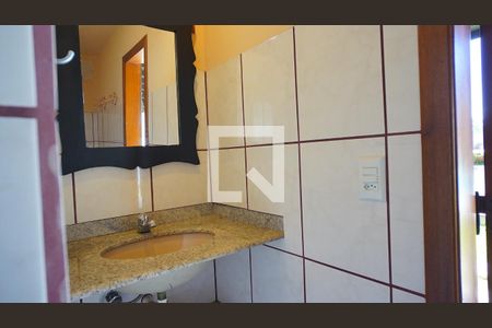 Casa de condomínio para alugar com 1200m², 3 quartos e 4 vagasBanheiro área gourmet