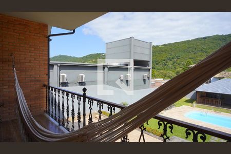 Casa de condomínio para alugar com 1200m², 3 quartos e 4 vagasVaranda