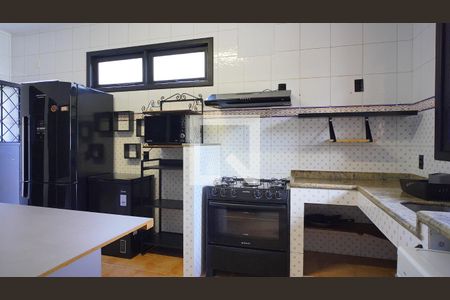 Casa de condomínio para alugar com 1200m², 3 quartos e 4 vagasCozinha