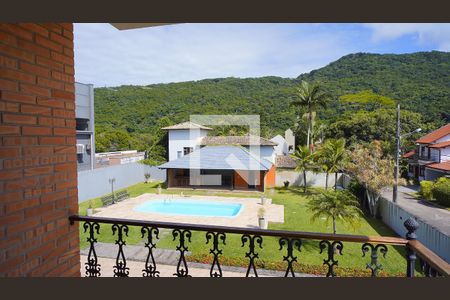 Casa de condomínio para alugar com 1200m², 3 quartos e 4 vagasSuíte 1 - Vista