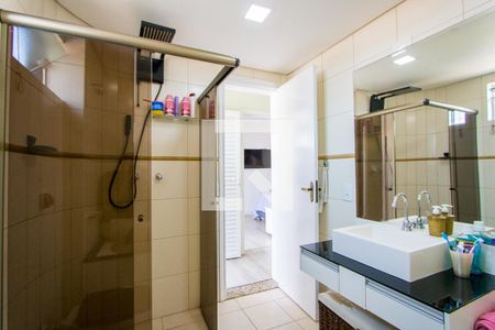 Casa à venda com 260m², 3 quartos e 5 vagasBanheiro social