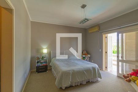 Casa à venda com 270m², 5 quartos e 3 vagasSuíte 2