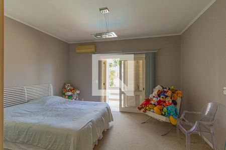 Casa à venda com 270m², 5 quartos e 3 vagasSuíte 2