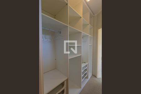 Casa à venda com 270m², 5 quartos e 3 vagasCloset da suíte 1