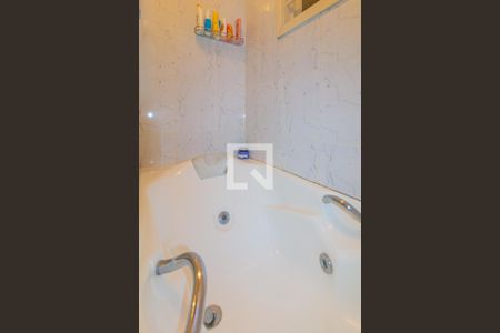 Casa à venda com 270m², 5 quartos e 3 vagasBanheiro da suíte 2