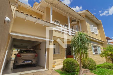 Casa à venda com 270m², 5 quartos e 3 vagasFachada