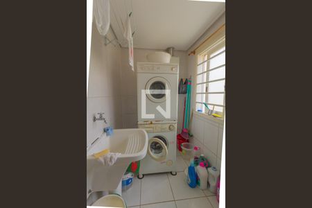 Casa à venda com 270m², 5 quartos e 3 vagasÁrea de Serviço