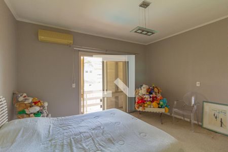 Casa à venda com 270m², 5 quartos e 3 vagasSuíte 2