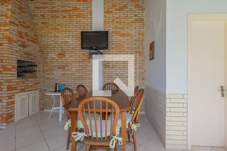 Casa à venda com 270m², 5 quartos e 3 vagasVaranda gourmet