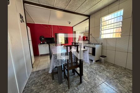 Casa à venda com 80m², 2 quartos e 1 vagaCozinha 