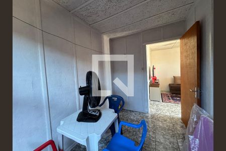 Casa à venda com 80m², 2 quartos e 1 vagaQuarto 