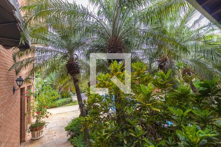 Casa à venda com 412m², 4 quartos e 5 vagas Casa à venda com 412m², 4 quartos e 5 vagasQuintal