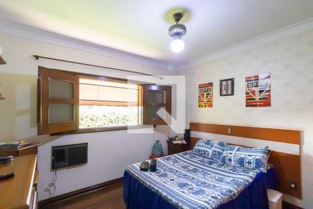 Casa à venda com 412m², 4 quartos e 5 vagas Casa à venda com 412m², 4 quartos e 5 vagasQuarto 3