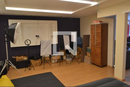 Casa de condomínio à venda com 400m², 4 quartos e 1 vaga Casa de condomínio à venda com 400m², 4 quartos e 1 vagaSala de Cinema