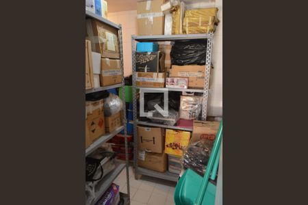 Casa de condomínio à venda com 400m², 4 quartos e 1 vaga Casa de condomínio à venda com 400m², 4 quartos e 1 vagaDepósito