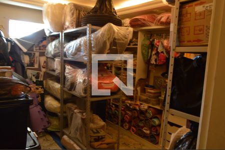 Casa de condomínio à venda com 400m², 4 quartos e 1 vaga Casa de condomínio à venda com 400m², 4 quartos e 1 vagaQuarto 3