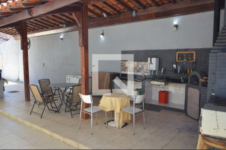 Casa de condomínio à venda com 400m², 4 quartos e 1 vaga Casa de condomínio à venda com 400m², 4 quartos e 1 vagaÁrea Gourmet