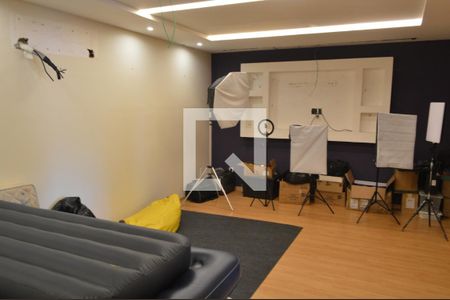 Casa de condomínio à venda com 400m², 4 quartos e 1 vaga Casa de condomínio à venda com 400m², 4 quartos e 1 vagaSala de Cinema