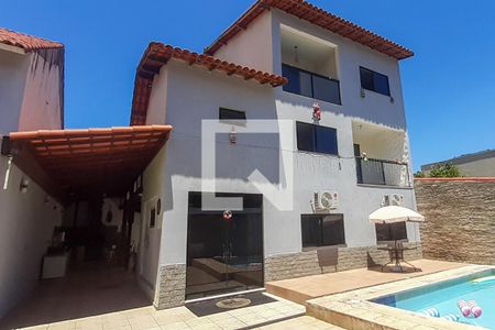 Casa de condomínio à venda com 400m², 4 quartos e 1 vaga Casa de condomínio à venda com 400m², 4 quartos e 1 vagaFachada