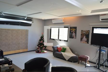 Casa de condomínio à venda com 400m², 4 quartos e 1 vaga Casa de condomínio à venda com 400m², 4 quartos e 1 vagaEscritório