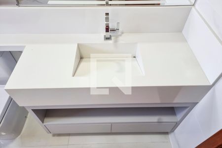 Casa para alugar com 270m², 4 quartos e 2 vagas Casa para alugar com 270m², 4 quartos e 2 vagasBanheiro