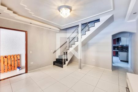 Casa para alugar com 270m², 4 quartos e 2 vagas Casa para alugar com 270m², 4 quartos e 2 vagasSala