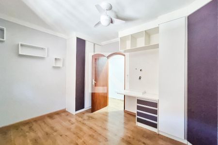 Casa para alugar com 270m², 4 quartos e 2 vagas Casa para alugar com 270m², 4 quartos e 2 vagasQuarto 1