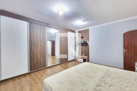 Casa para alugar com 270m², 4 quartos e 2 vagas Casa para alugar com 270m², 4 quartos e 2 vagasSuíte