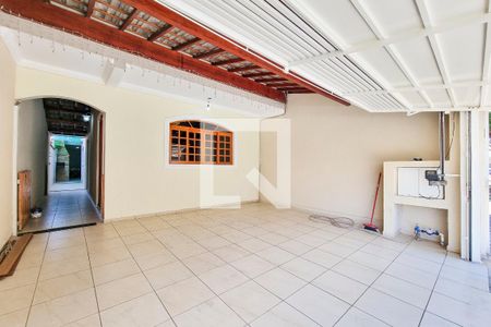 Casa para alugar com 270m², 4 quartos e 2 vagas Casa para alugar com 270m², 4 quartos e 2 vagasGaragem