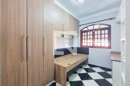 Casa para alugar com 270m², 4 quartos e 2 vagas Casa para alugar com 270m², 4 quartos e 2 vagasQuarto