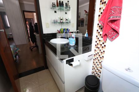 Casa à venda com 125m², 3 quartos e 4 vagasBanheiro da Suíte 2