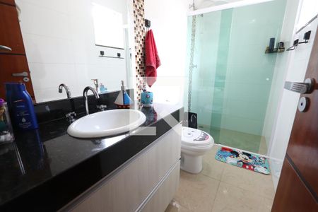 Casa à venda com 125m², 3 quartos e 4 vagasBanheiro da Suíte 2