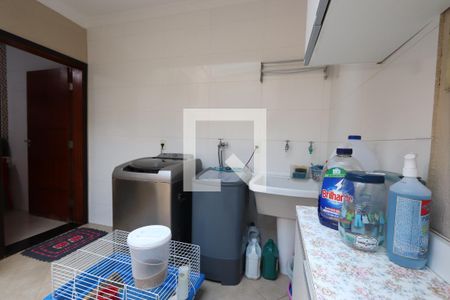 Casa à venda com 125m², 3 quartos e 4 vagasLavanderia