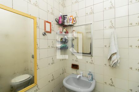 Casa à venda com 300m², 2 quartos e 3 vagas Casa à venda com 300m², 2 quartos e 3 vagasBanheiro