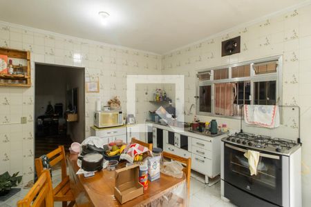 Casa à venda com 300m², 2 quartos e 3 vagas Casa à venda com 300m², 2 quartos e 3 vagasCozinha