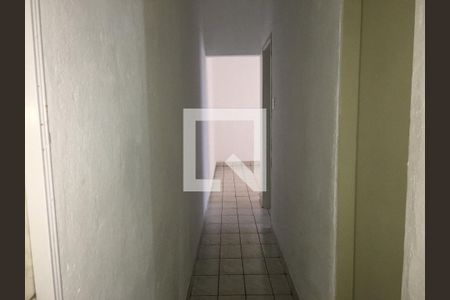 Casa à venda com 119m², 3 quartos e 2 vagas Casa à venda com 119m², 3 quartos e 2 vagasCorredor