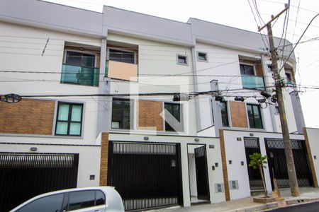 Casa à venda com 120m², 2 quartos e 3 vagasFachada