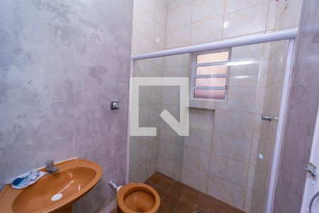 Casa para alugar com 65m², 2 quartos e 1 vaga Casa para alugar com 65m², 2 quartos e 1 vagaBanheiro