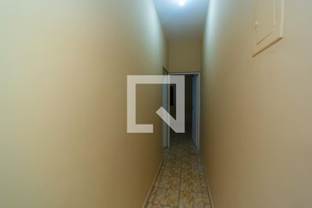 Corredor de casa para alugar com 2 quartos, 65m² em Jardim Três Marias, São Paulo