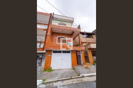 Casa para alugar com 65m², 2 quartos e 1 vaga Casa para alugar com 65m², 2 quartos e 1 vagaFachada