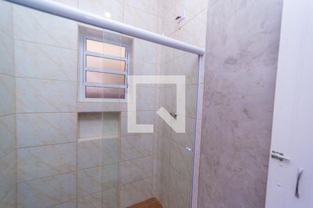 Casa para alugar com 65m², 2 quartos e 1 vaga Casa para alugar com 65m², 2 quartos e 1 vagaBanheiro