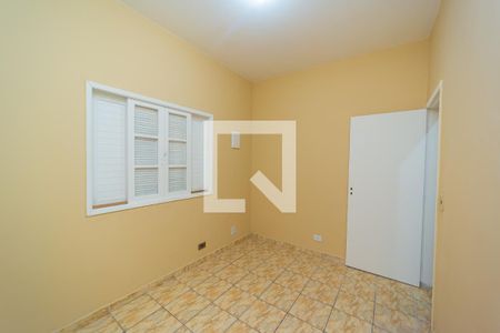 Quarto 1 de casa para alugar com 2 quartos, 65m² em Jardim Três Marias, São Paulo