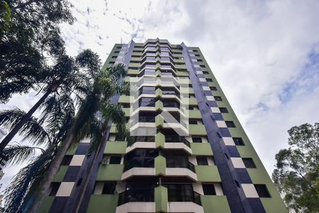 Apartamento à venda com 104m², 3 quartos e 2 vagasFachada