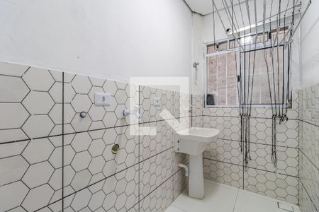 Casa para alugar com 75m², 2 quartos e 1 vaga Casa para alugar com 75m², 2 quartos e 1 vagaBanheiro
