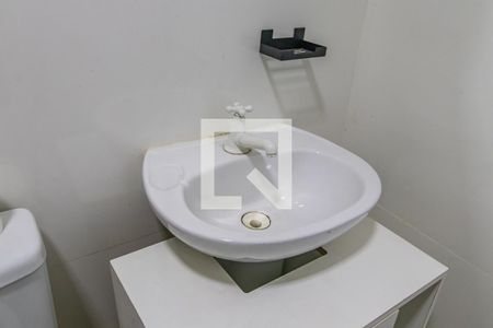 Casa para alugar com 75m², 2 quartos e 1 vaga Casa para alugar com 75m², 2 quartos e 1 vagaBanheiro